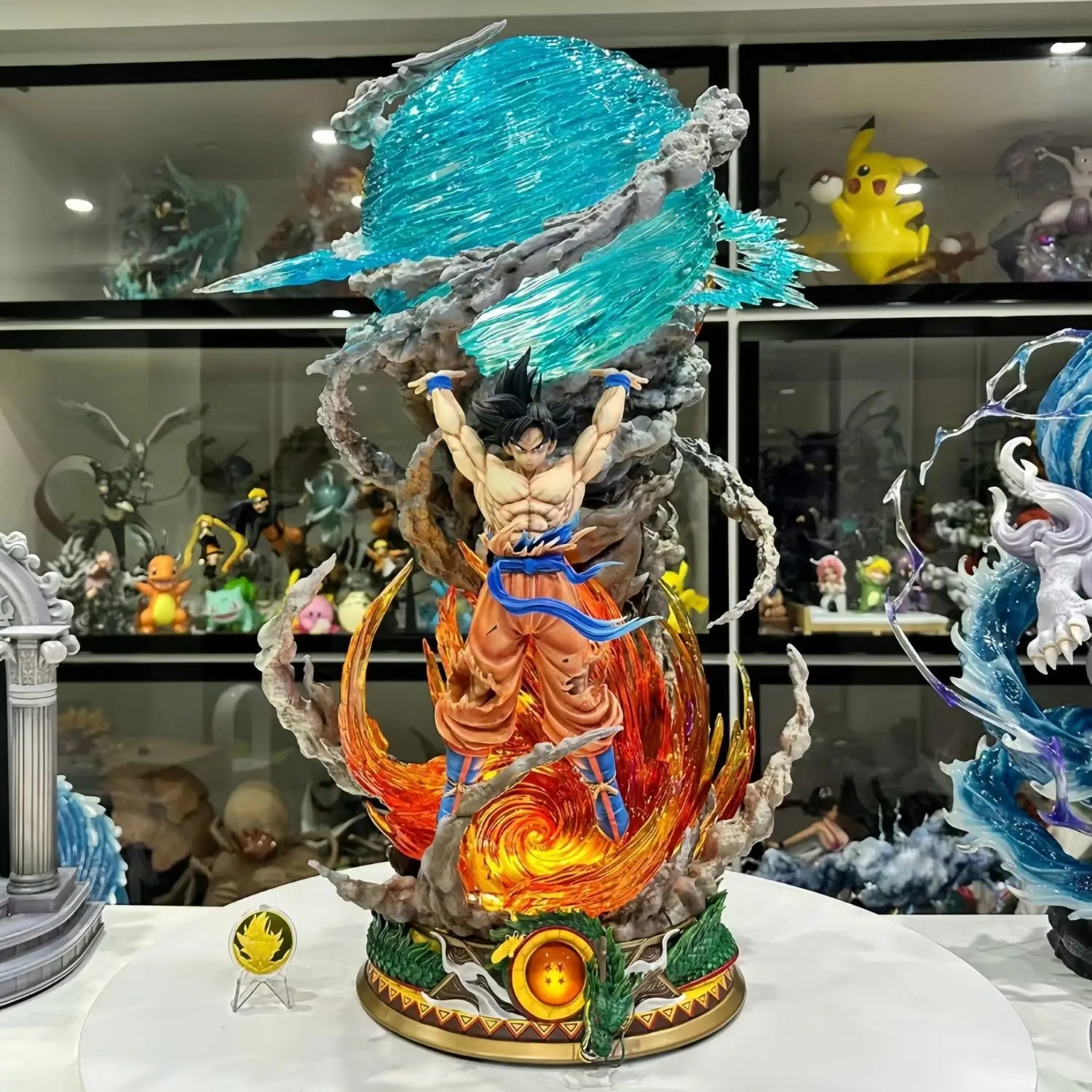 Figurine Dragon Ball Goku, détail de la peinture premium