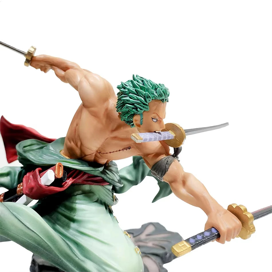 Figurine Roronoa Zoro One Piece 10cm, posée sur son socle