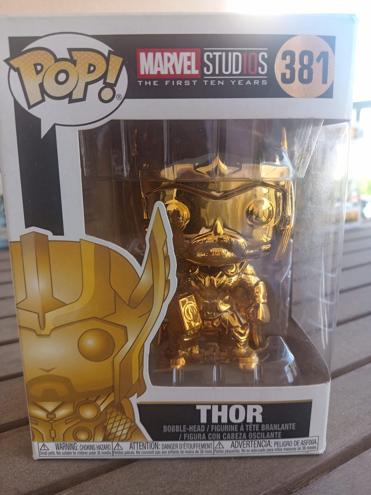 Funko Pop Thor Gold Chrome #381 – vue face boîte Marvel Studios